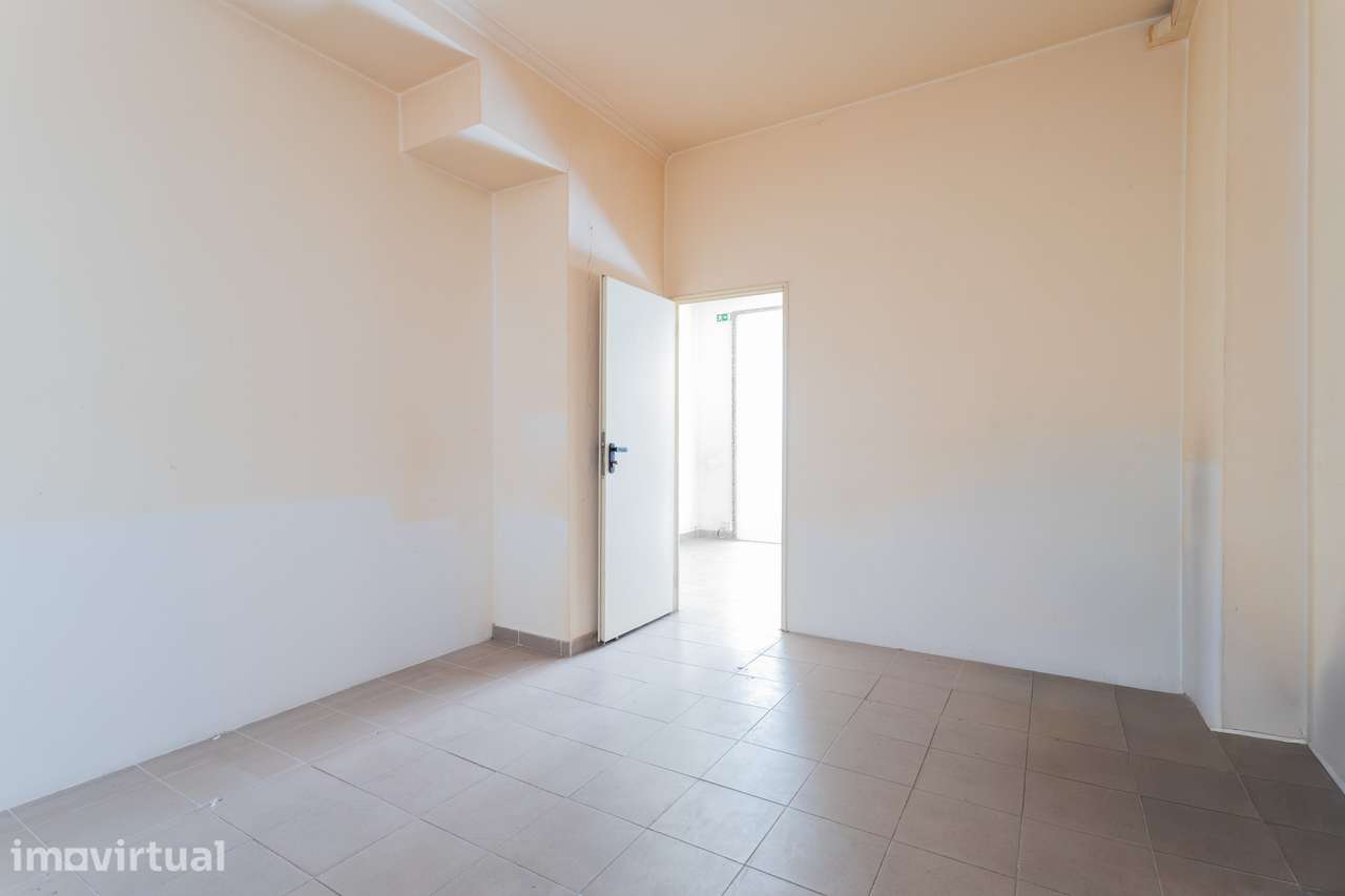 Espaço comercial em Nova Carnaxide - Grande imagem: 4/10
