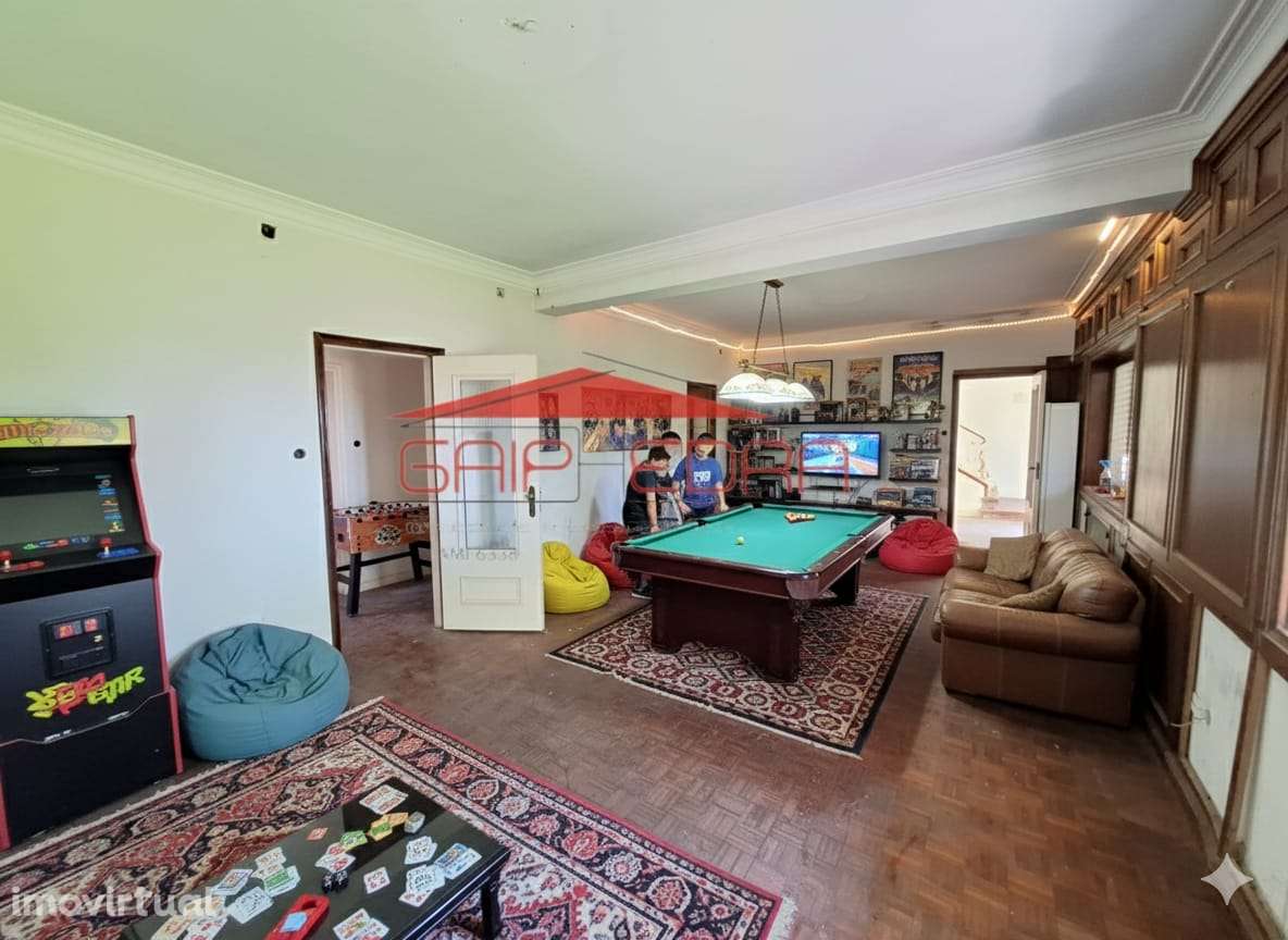 Moradia com duas casas piscina  5 lotes construção São João da Madeira - Grande imagem: 5/38