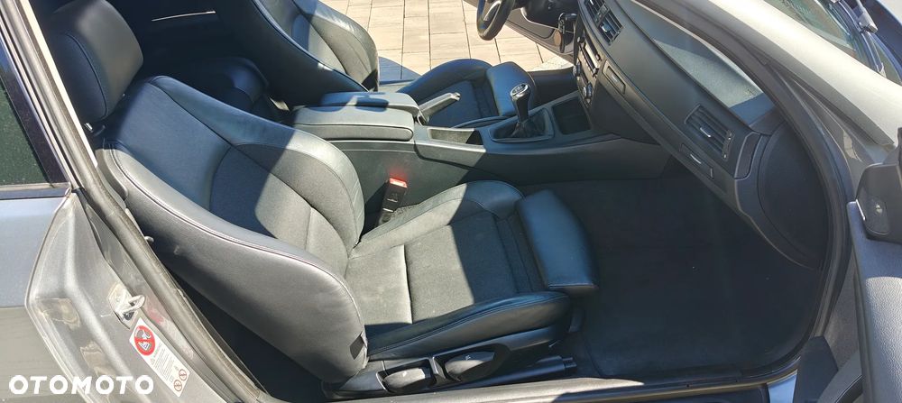 BMW Seria 3 320d DPF - 16