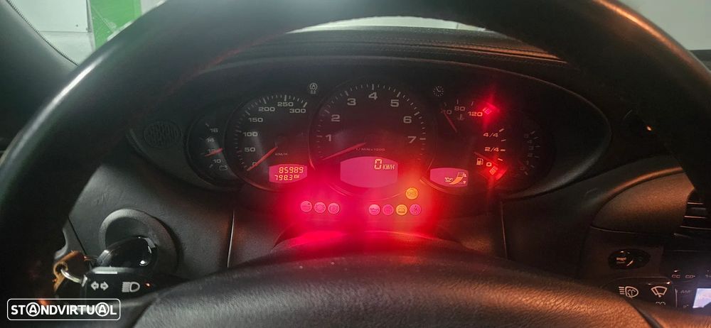 Porsche 911 Série F - 6