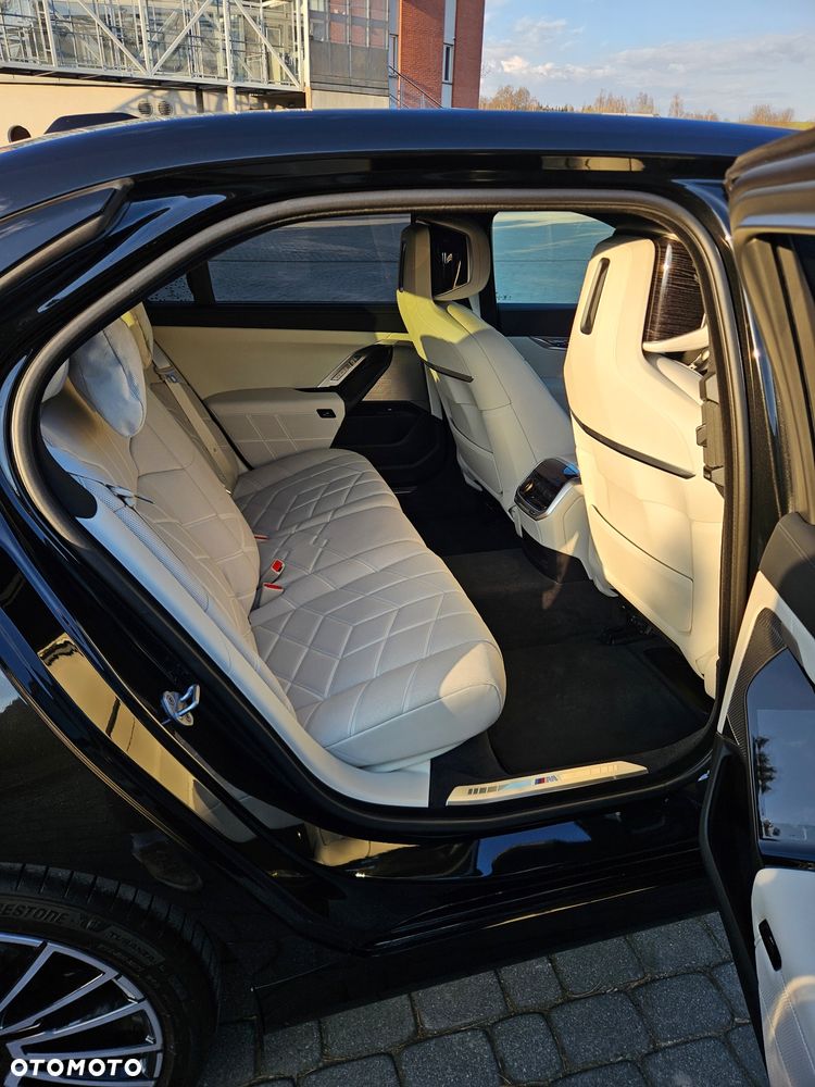 BMW i7 105.7kWh xDrive60 M Sport - 15