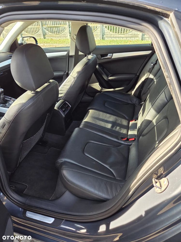 Audi A4 Limousine - 28