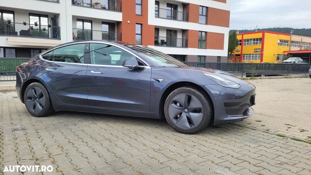 Tesla Model 3 Standard Reichweite Plus Hinterradantrieb - 7