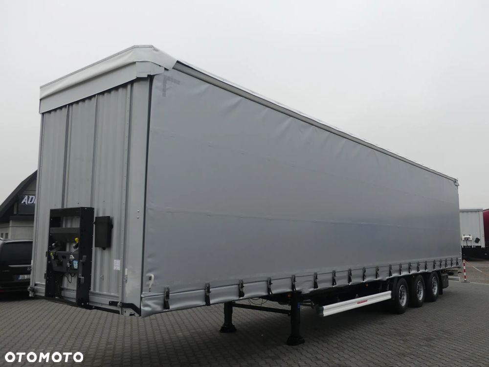 Kassbohrer MEGA / FIRANKA / OŚ PODNOSZONA / 3 SZTUKI / - 2