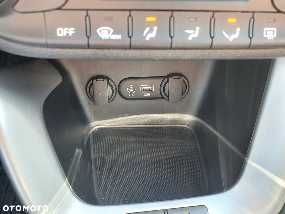 Kia Ceed 1.4 CVVT Dream-Team Edition - 23