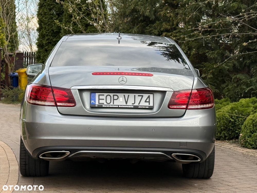 Mercedes-Benz Klasa E 220 CDI DPF BlueEFFICIENCY 7G-TRONIC Elegance - 10