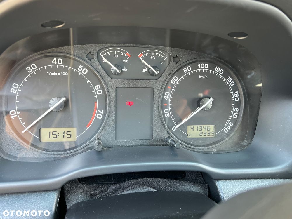 Skoda Octavia 1.6 Tour - 18