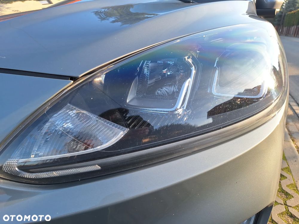 Ford Kuga 2.5 Duratec FHEV 4x4 TITANIUM - 2