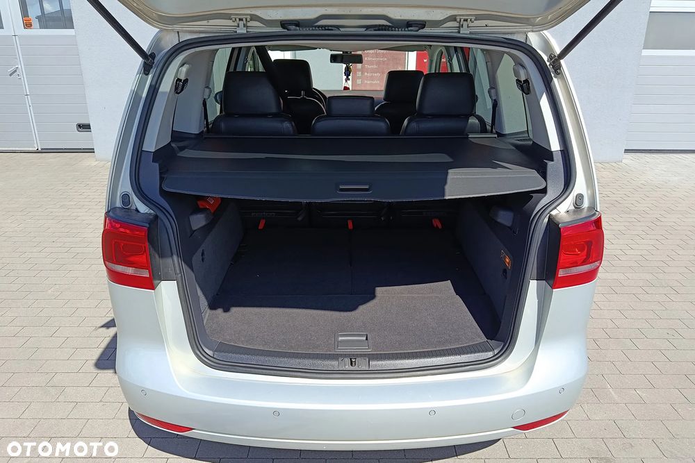 Volkswagen Touran 1.4 TSI DSG Comfortline - 32