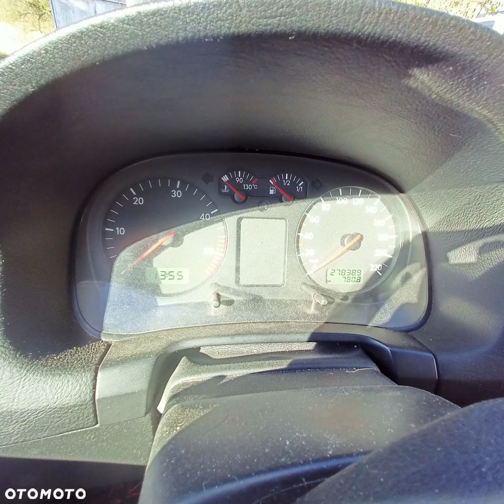 Volkswagen Golf IV 1.9 TDI Basis - 4