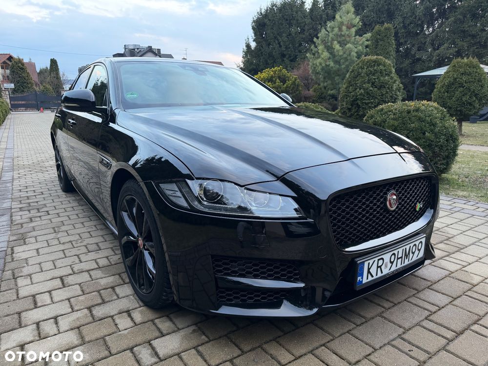 Jaguar XF 2.0 i4D AWD R-Sport - 2