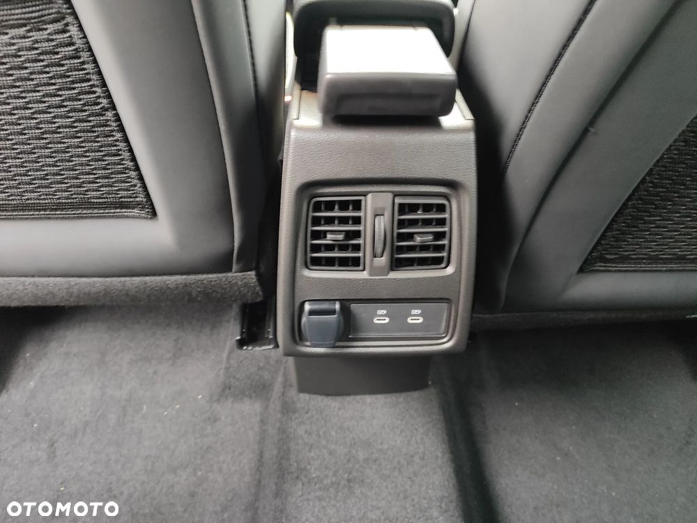 Renault Captur 1.0 TCe Techno - 25