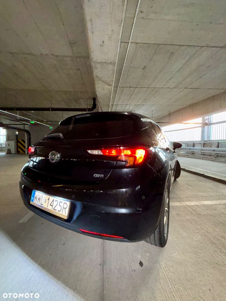 Opel Astra 1.6 CDTI Cosmo - 4