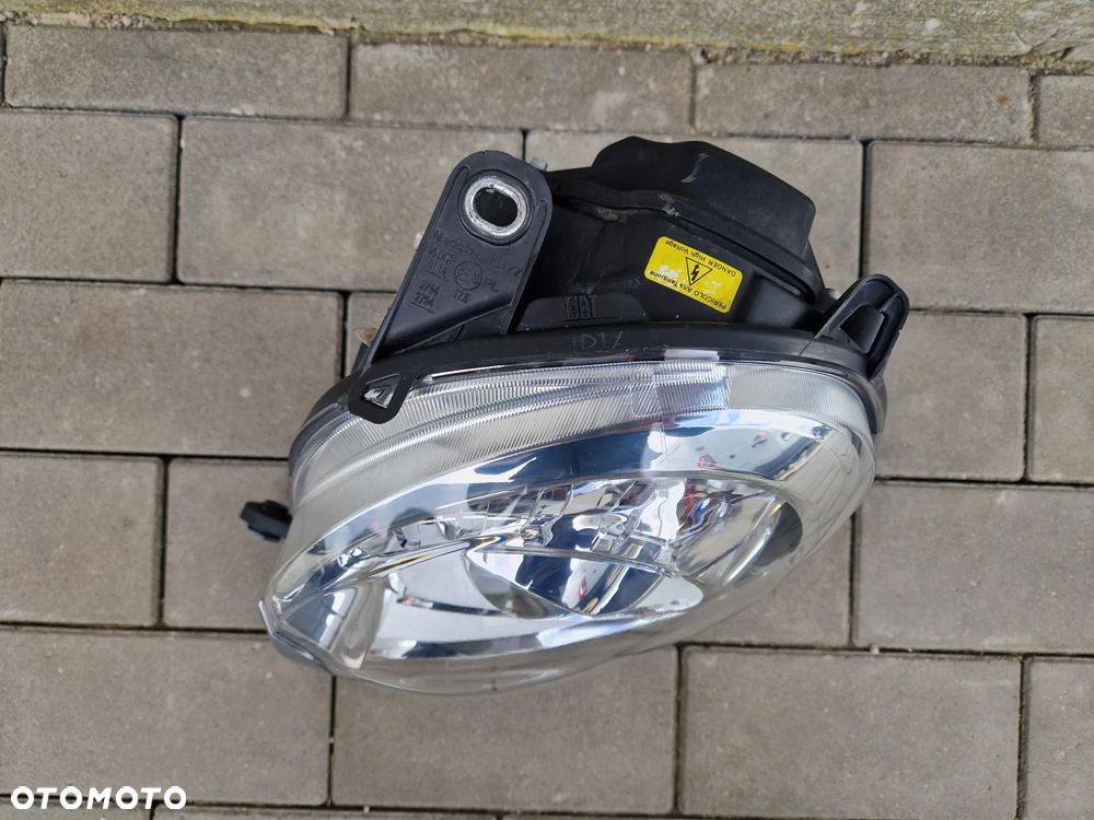 LAMPA PRZEDNIA LEWA KOMPLETNA FIAT 500 2007-2015 XENON - 2