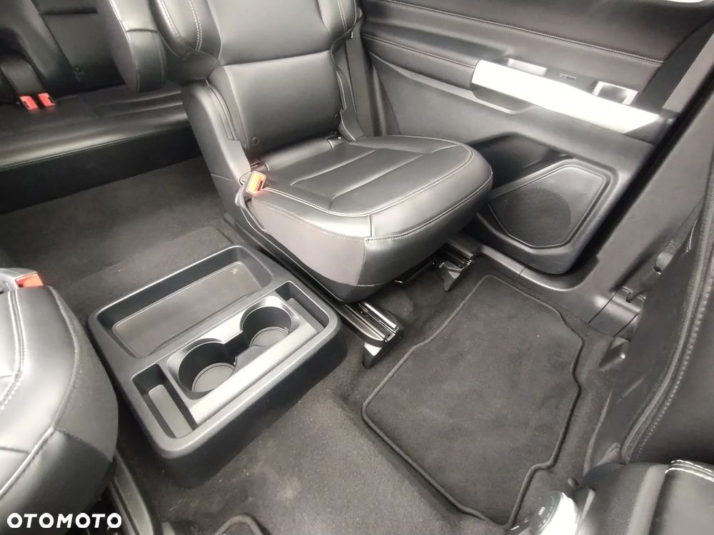 Ford Explorer - 30