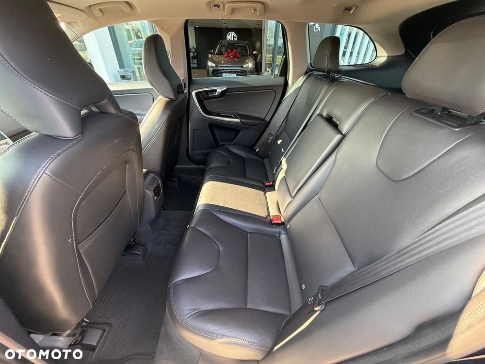 Volvo XC 60 D4 AWD Summum - 23
