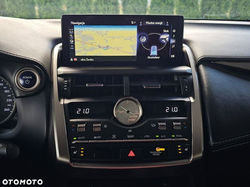Lexus NX 300h Business Edition AWD - 21