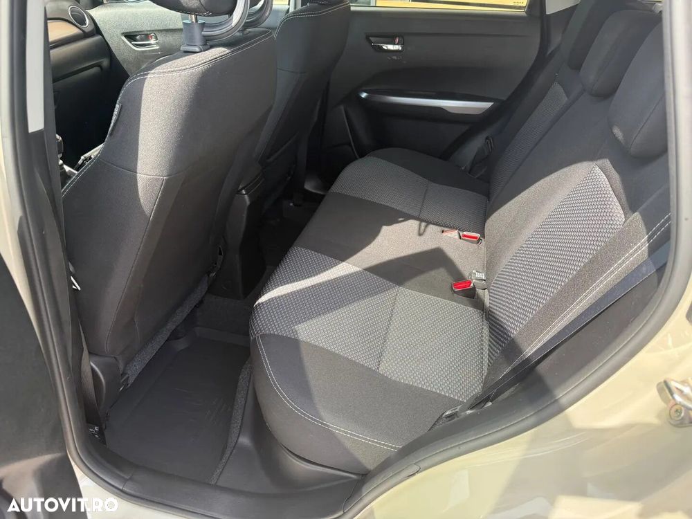 Suzuki Vitara 1.4 Boosterjet MHEV Passion - 23
