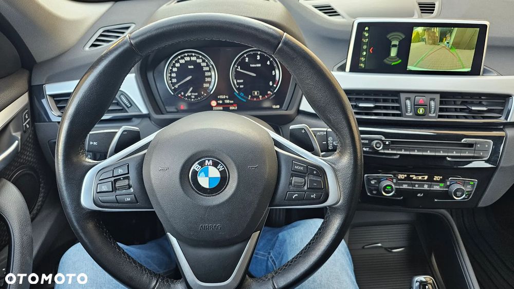 BMW X1 sDrive18d xLine - 39