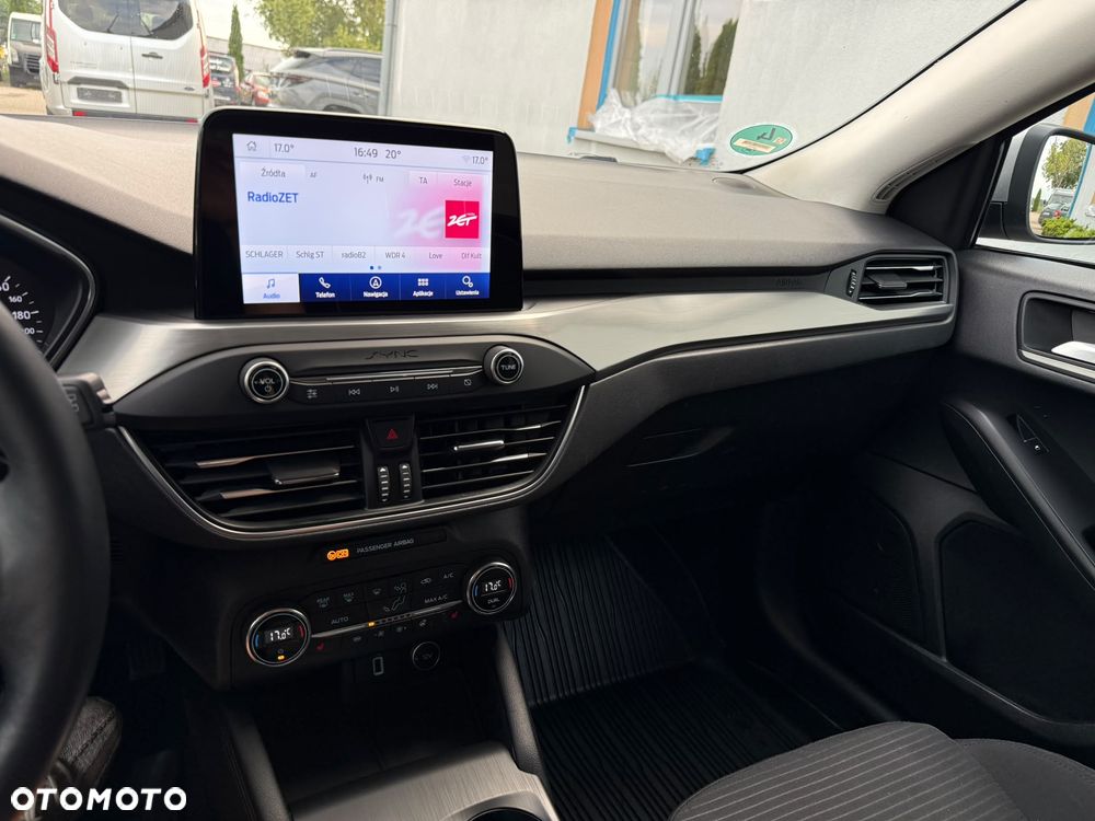 Ford Focus 2.0 EcoBlue STart-Stopp-System TITANIUM - 20