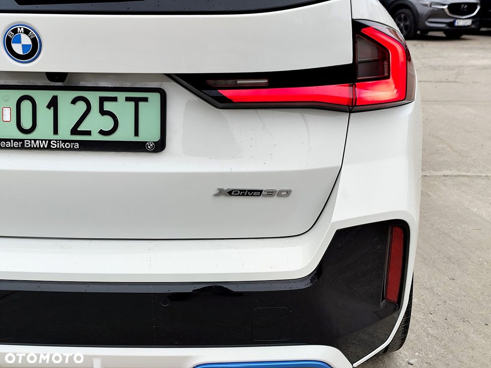 BMW iX1 xDrive30 66.5kWh M Sport - 32