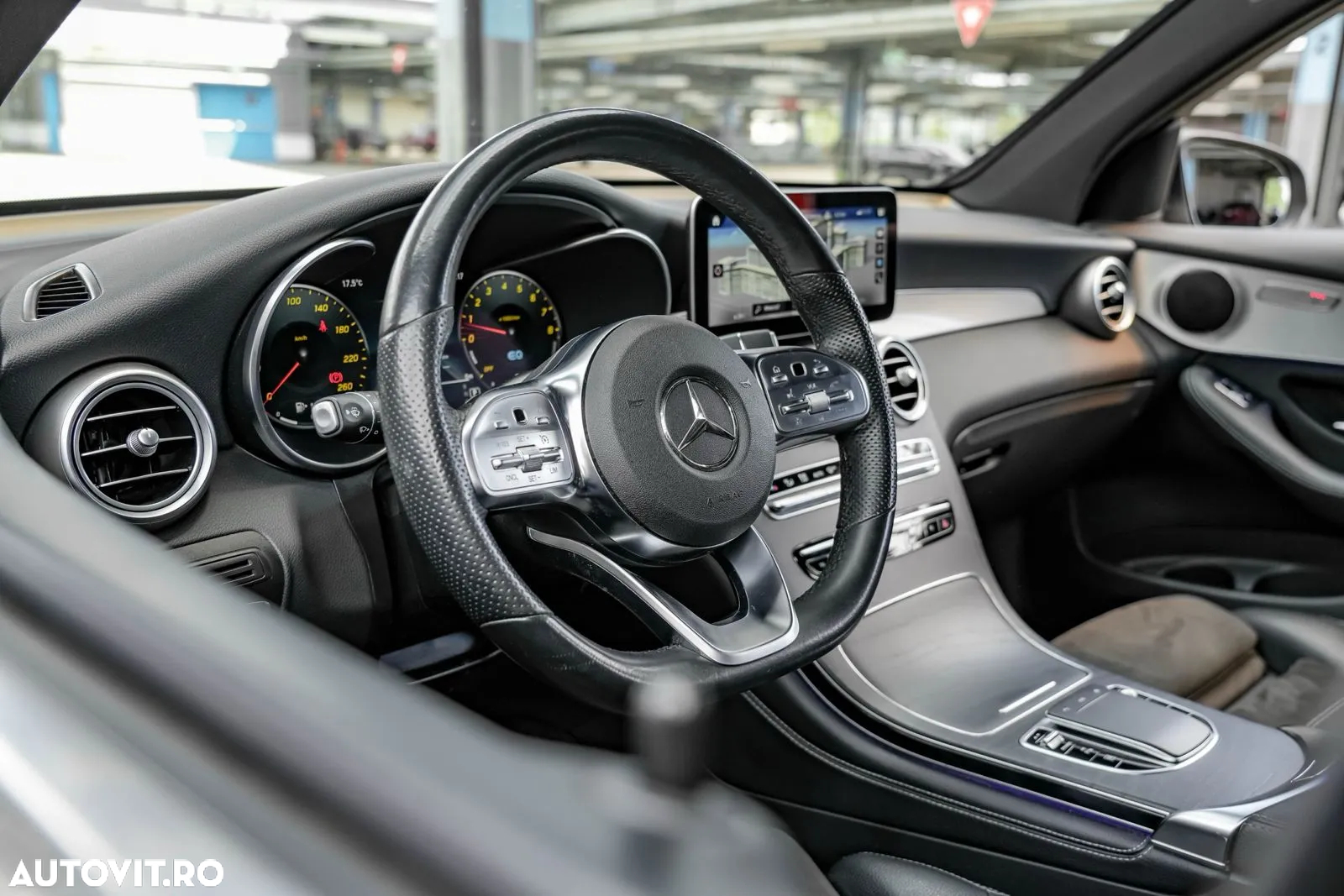 Mercedes-Benz GLC - 13
