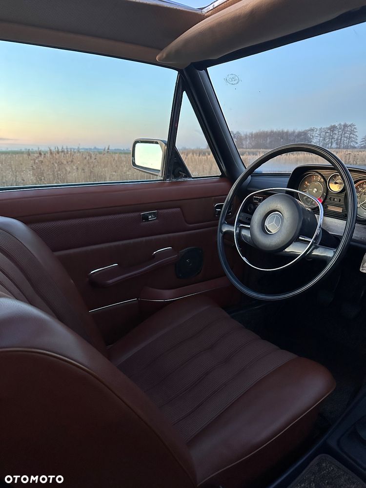 Mercedes-Benz 280 - 6