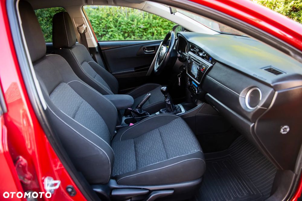 Toyota Auris 1.33 Dual-VVT-i Edition - 37