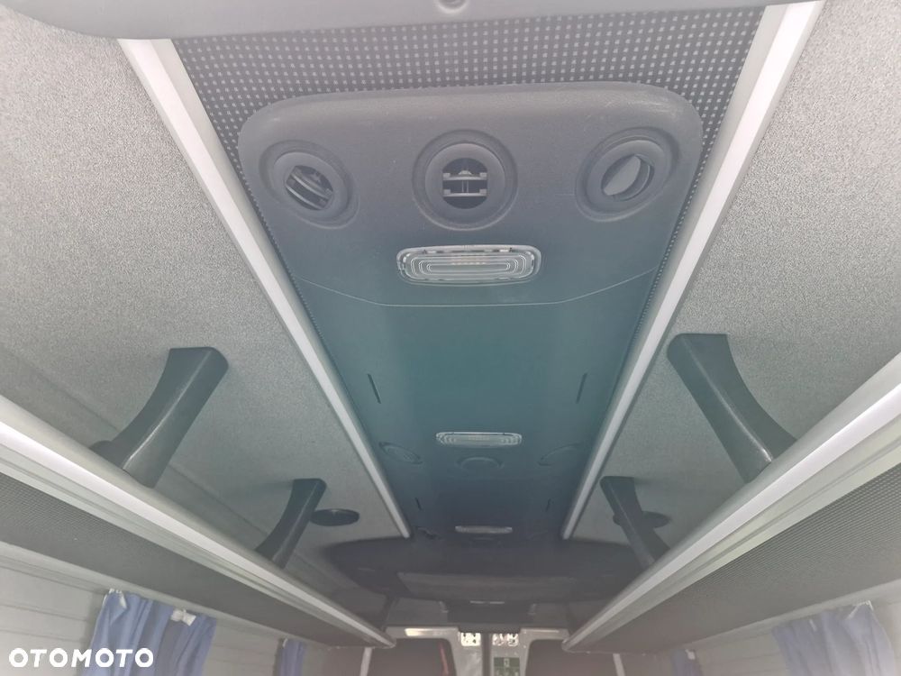 Mercedes-Benz Sprinter - 17