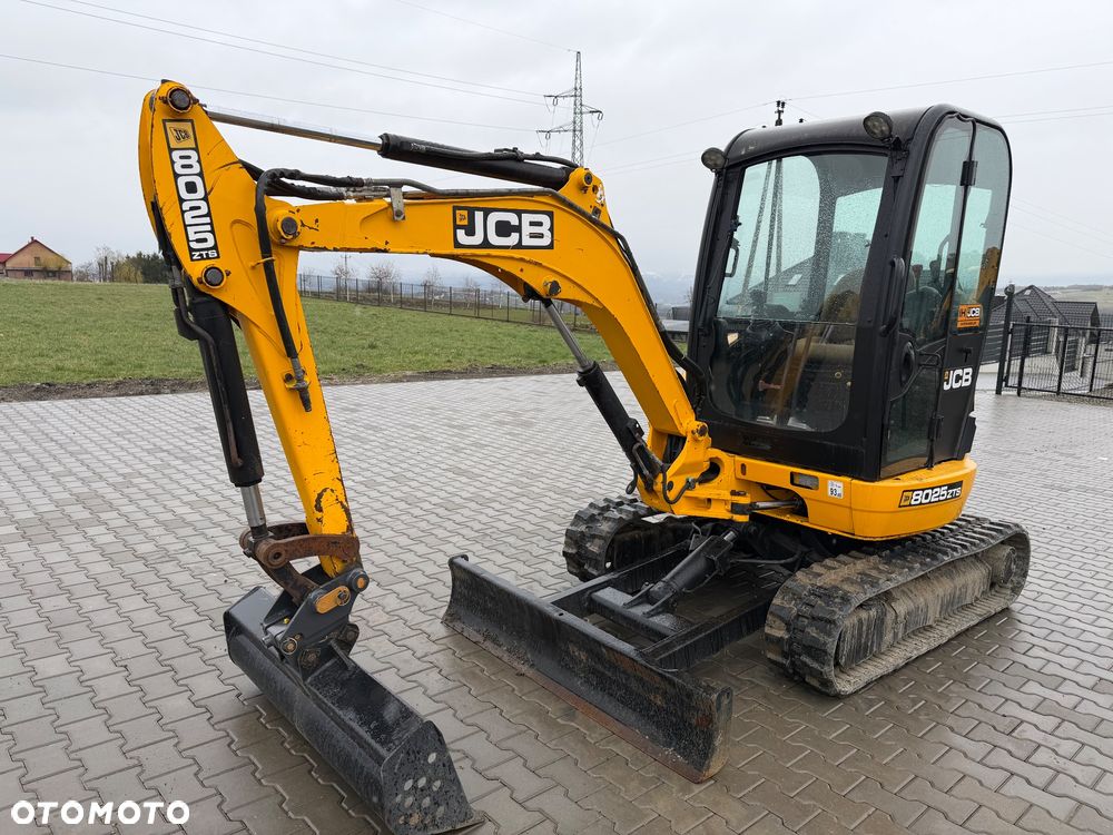JCB 8025 - 5