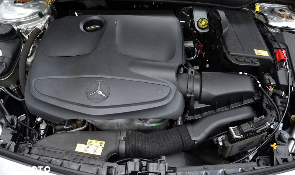 Mercedes-Benz Klasa A 180 (BlueEFFICIENCY) - 24