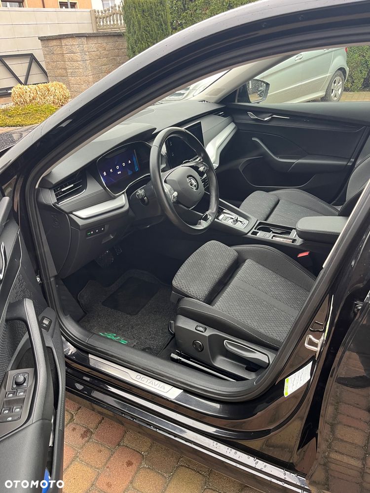 Skoda Octavia 1.4 TSI DSG Clever - 9