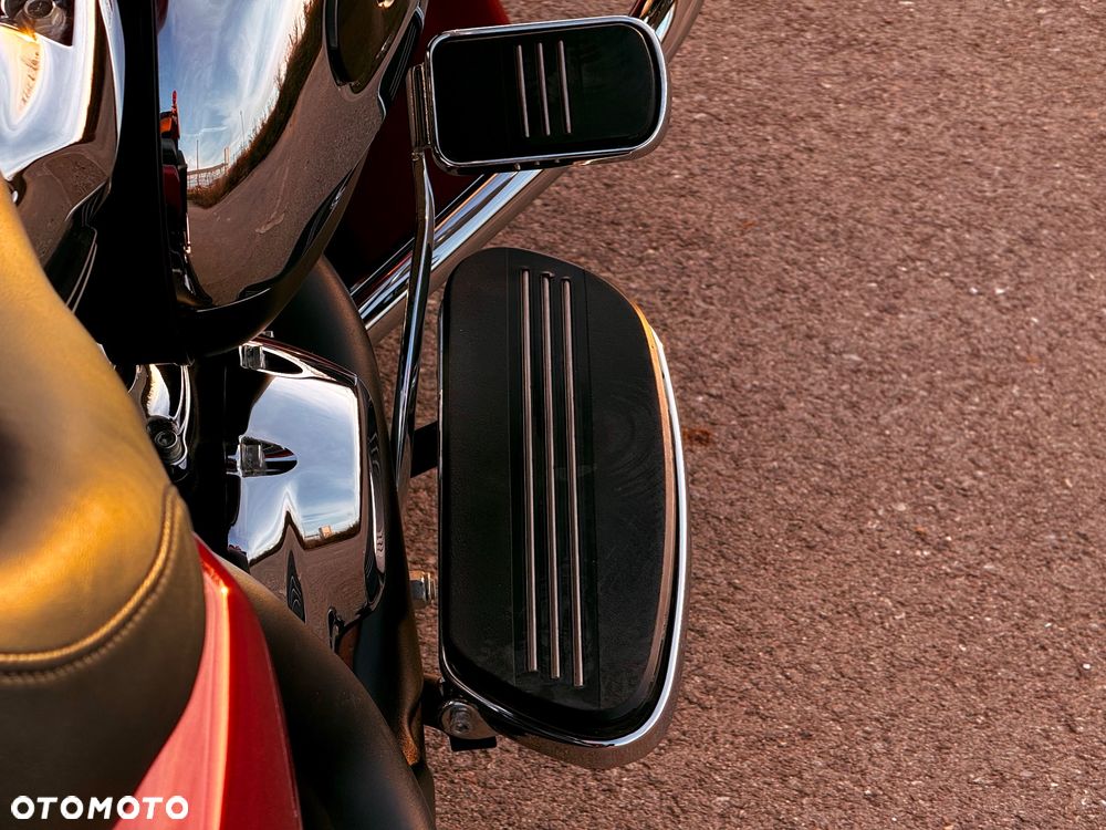 Harley-Davidson Touring Street Glide - 13