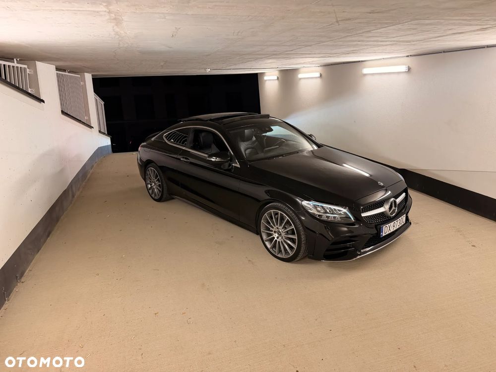 Mercedes-Benz Klasa C 300 9G-TRONIC AMG Line - 37