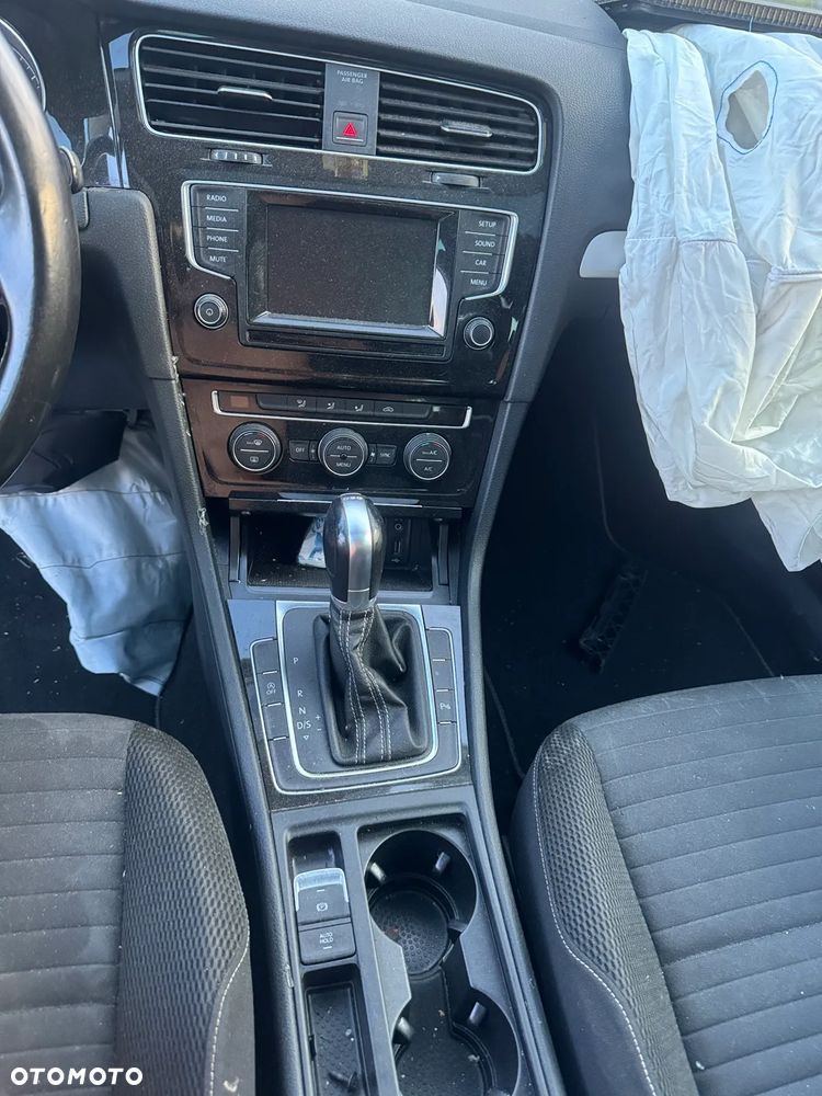Volkswagen Golf 1.6 TDI BlueMotion Technology DSG Cup - 16