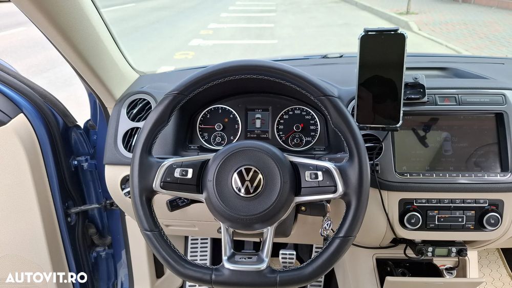 Volkswagen Tiguan 2.0 TDI DPF 4Motion BlueMotion Technology Sport & Style - 22