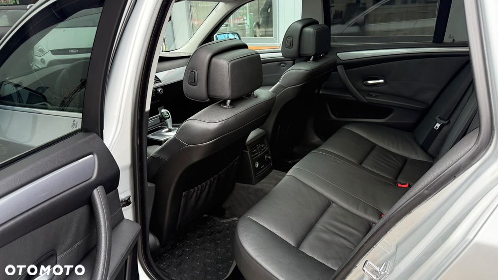 BMW Seria 5 520d Edition Exclusive - 31