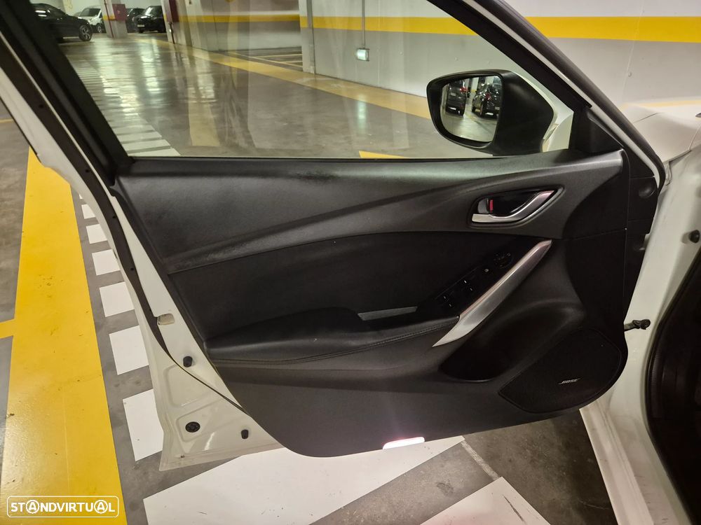 Mazda 6 2.2 SKY-D Evolve Navi 104g - 29