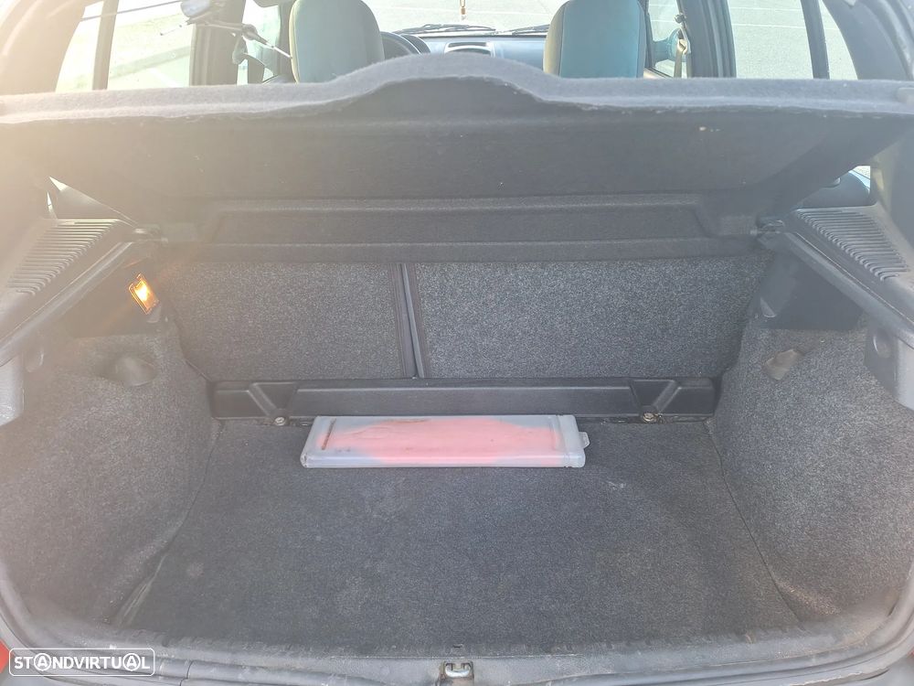 Renault Clio 1.2 16V Billabong - 12