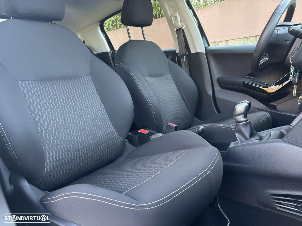 Peugeot 208 1.2 PureTech Style - 26