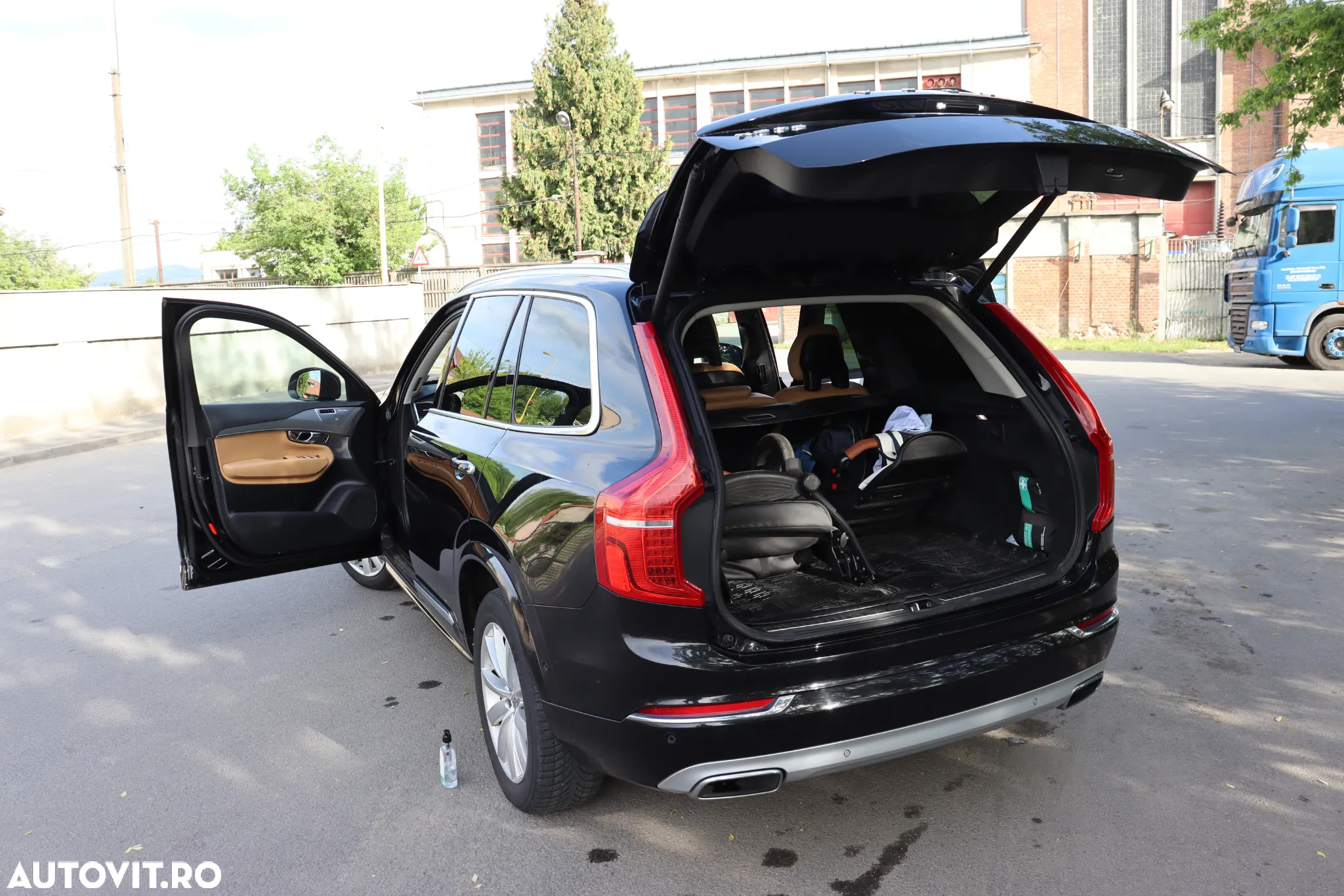 Volvo XC 90 D5 AWD Inscription - 4