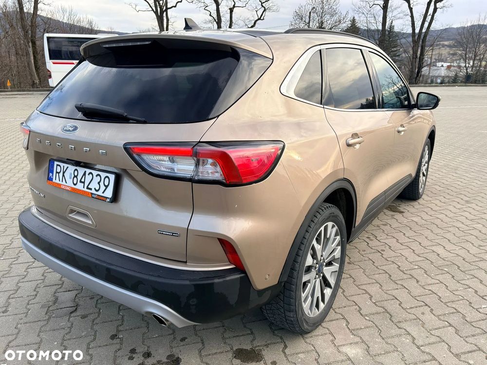 Ford Kuga - 3