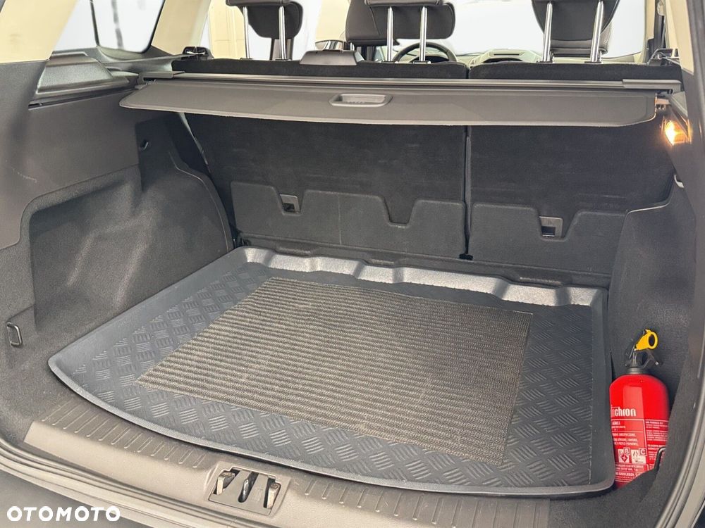 Ford Kuga - 34