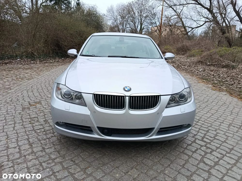 BMW Seria 3 325i - 2