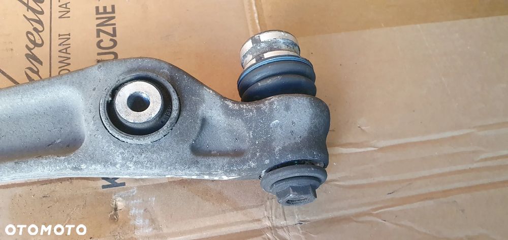 Wahacz prawy przód przedni prawy dolny Audi A4 B9 8W0407156A - 6