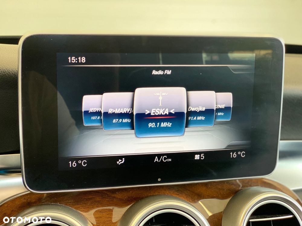 Mercedes-Benz Klasa C 400 4Matic 7G-TRONIC AMG Line - 25