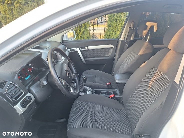 Chevrolet Captiva 2.4 2WD Travel Edition - 21