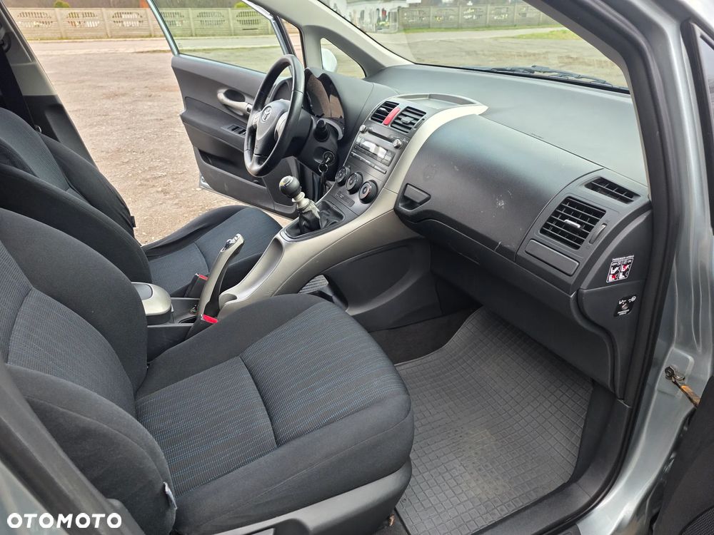 Toyota Auris 2.0 D-4D - 14