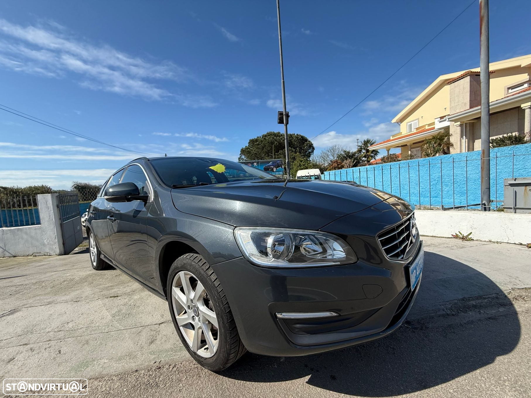 Volvo V60 1.6 D2 Momentum Eco Powershift - 5