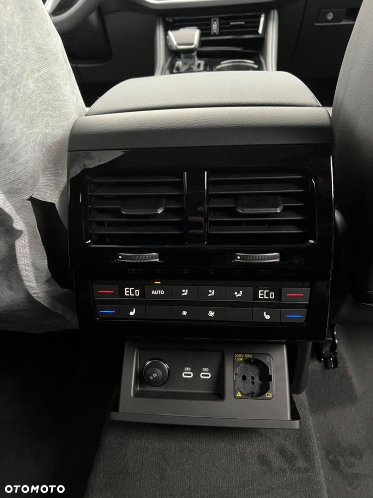 Volkswagen Touareg - 9